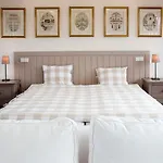 Dvur Hoffmeister Hotel Velké Číčovice
