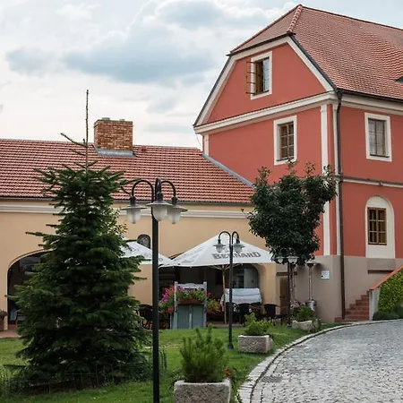 Dvur Hoffmeister Hotel