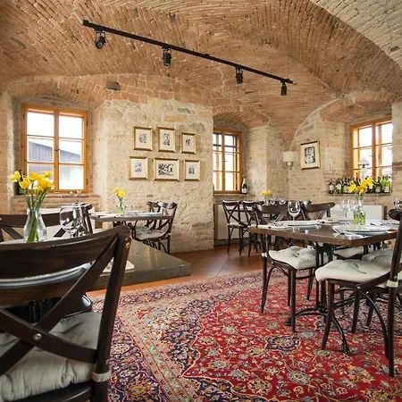 Hotel Dvur Hoffmeister 3*