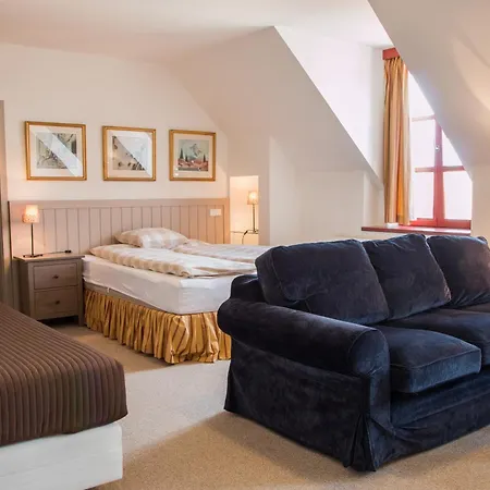 Dvur Hoffmeister 3* Velké Číčovice