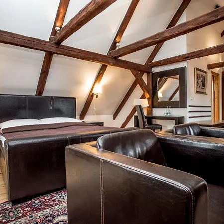 Hotel Dvur Hoffmeister Velké Číčovice