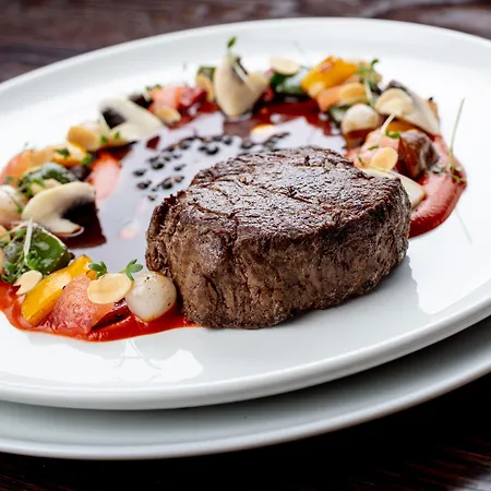 Dvur Hoffmeister מלון