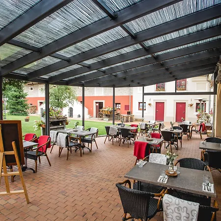 Hotel Dvur Hoffmeister