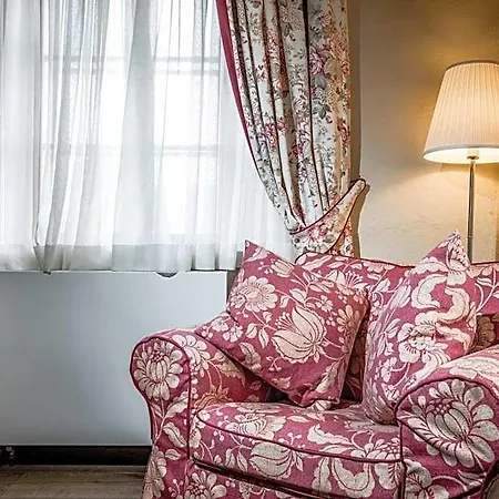 Hotel Dvur Hoffmeister Velké Číčovice