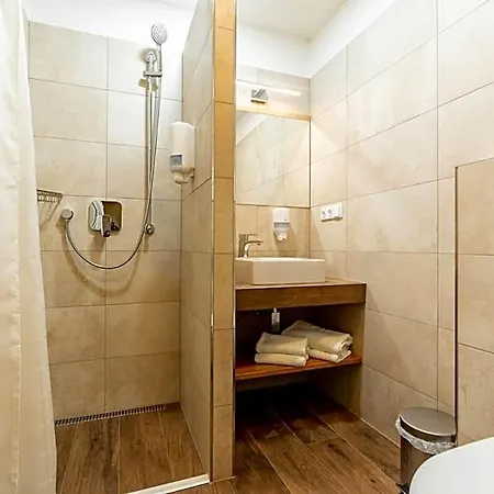 Dvur Hoffmeister Hotel Velké Číčovice