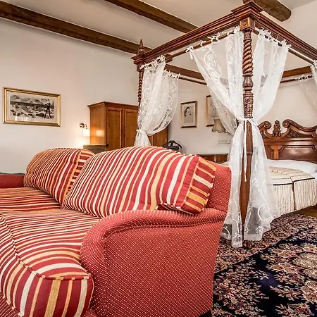 Hotel Dvur Hoffmeister Velké Číčovice