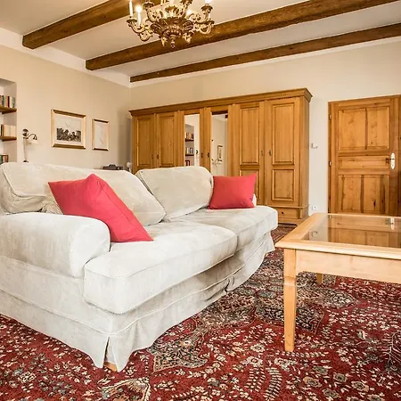 Dvur Hoffmeister Hotell 3*