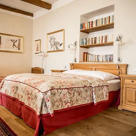 Hotel Dvur Hoffmeister Velké Číčovice