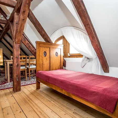 酒店 Dvur Hoffmeister 3*