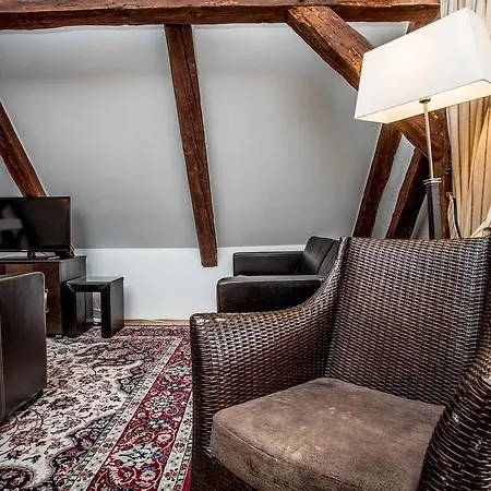 酒店 Dvur Hoffmeister