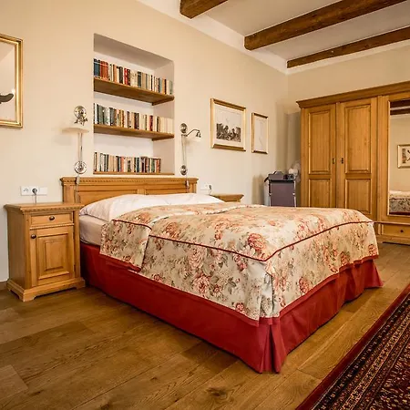 Hotell Dvur Hoffmeister
