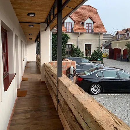 Hotell Dvur Hoffmeister 3*