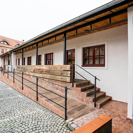 Dvur Hoffmeister 3*