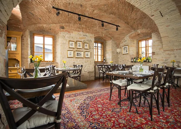 Hotel Dvur Hoffmeister 3*