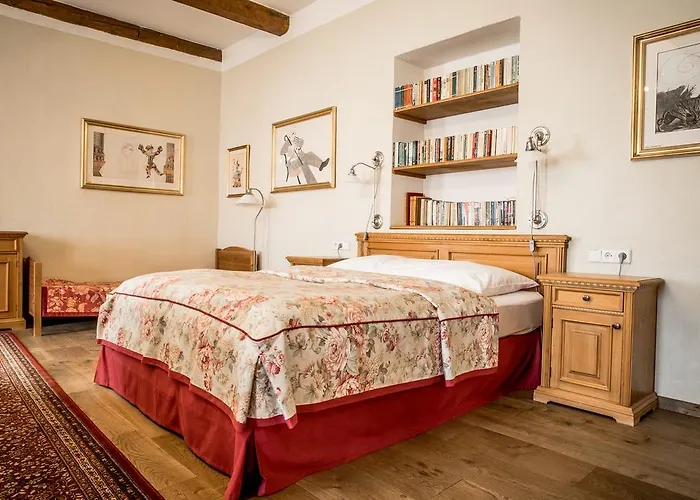 Отель Dvur Hoffmeister Velke Cicovice