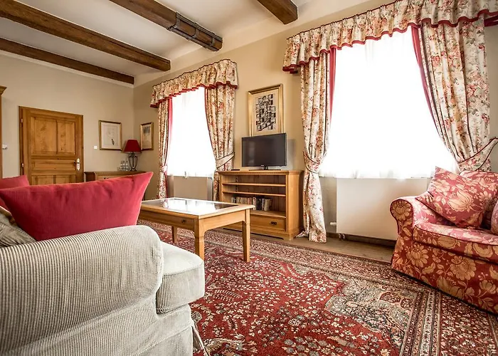 Dvur Hoffmeister Hotel