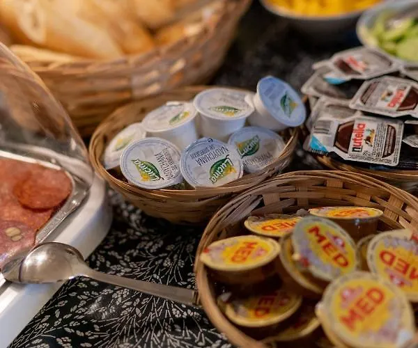 Dvur Hoffmeister Hotel